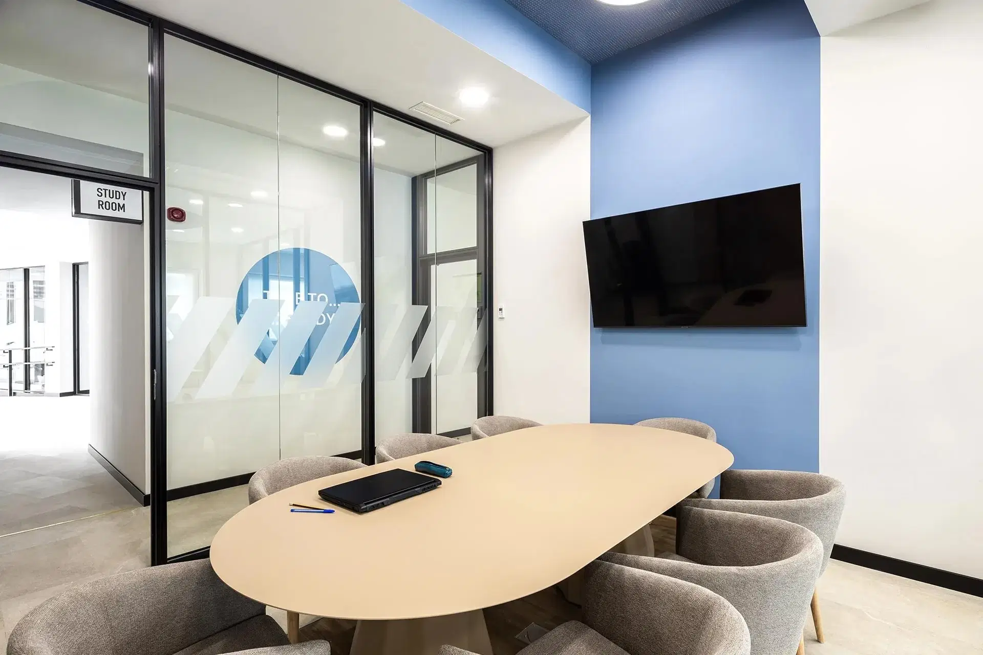 Amro Pamplona, Pamplona – Amenities