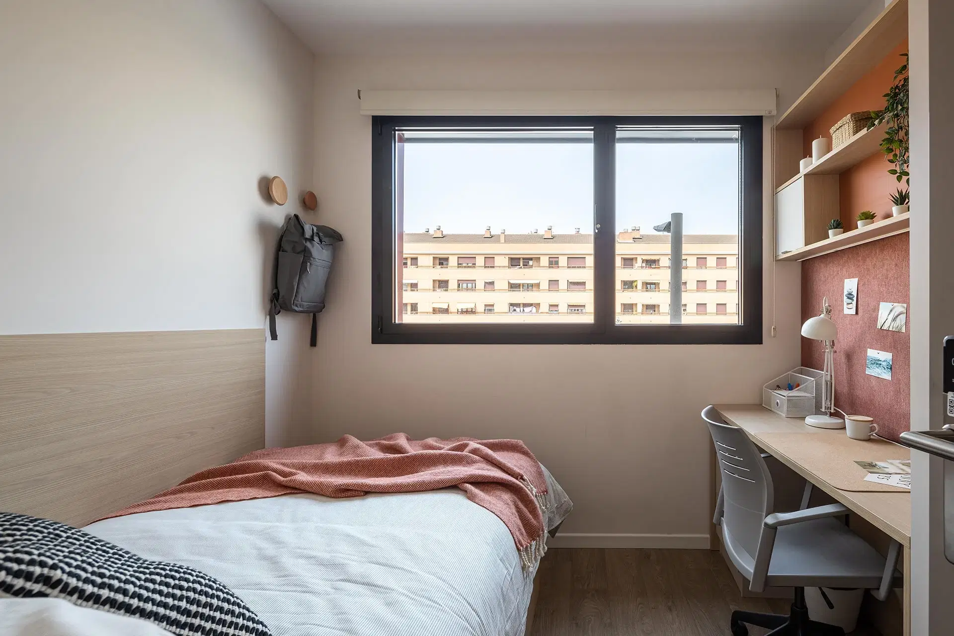 Amro Pamplona, Pamplona – Twodio Standard