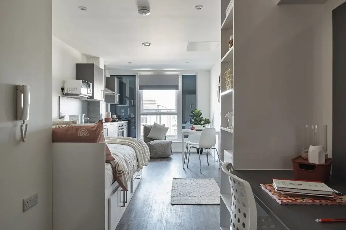 The Bank, Southampton – Bedroom