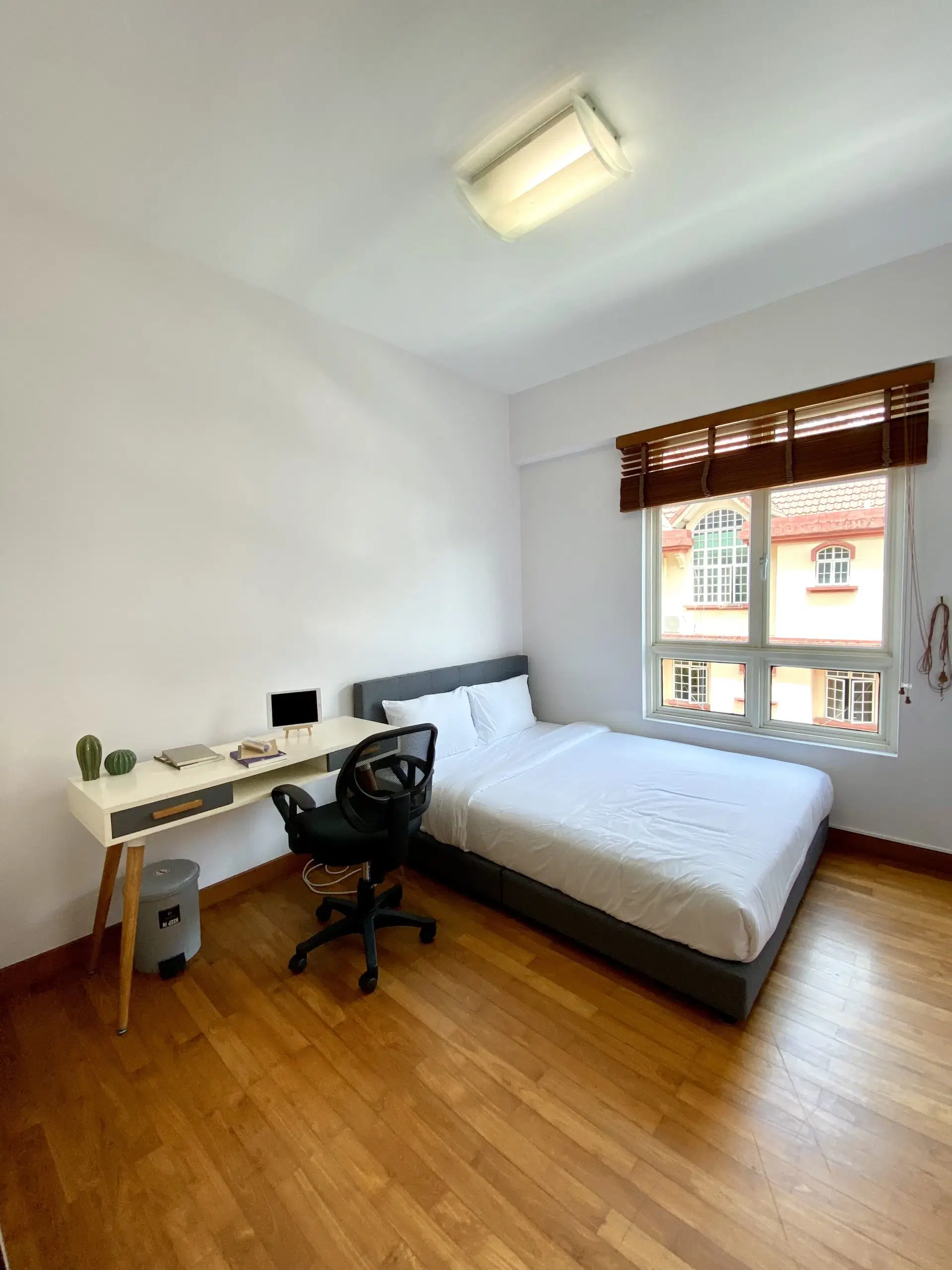 Room in a 4 Bedroom Apartment, 31 Chun Tin Rd, Singapore 599717