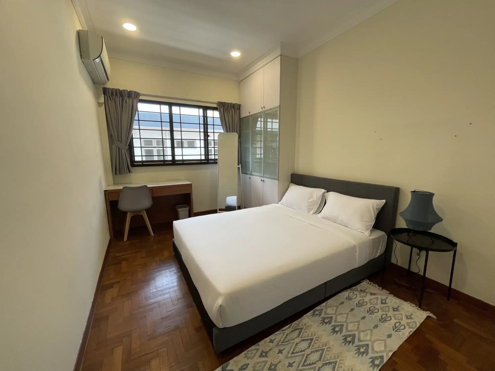 Room in a 3 Bedroom Apartment, 2 Kovan Rd, Singapore 548008
