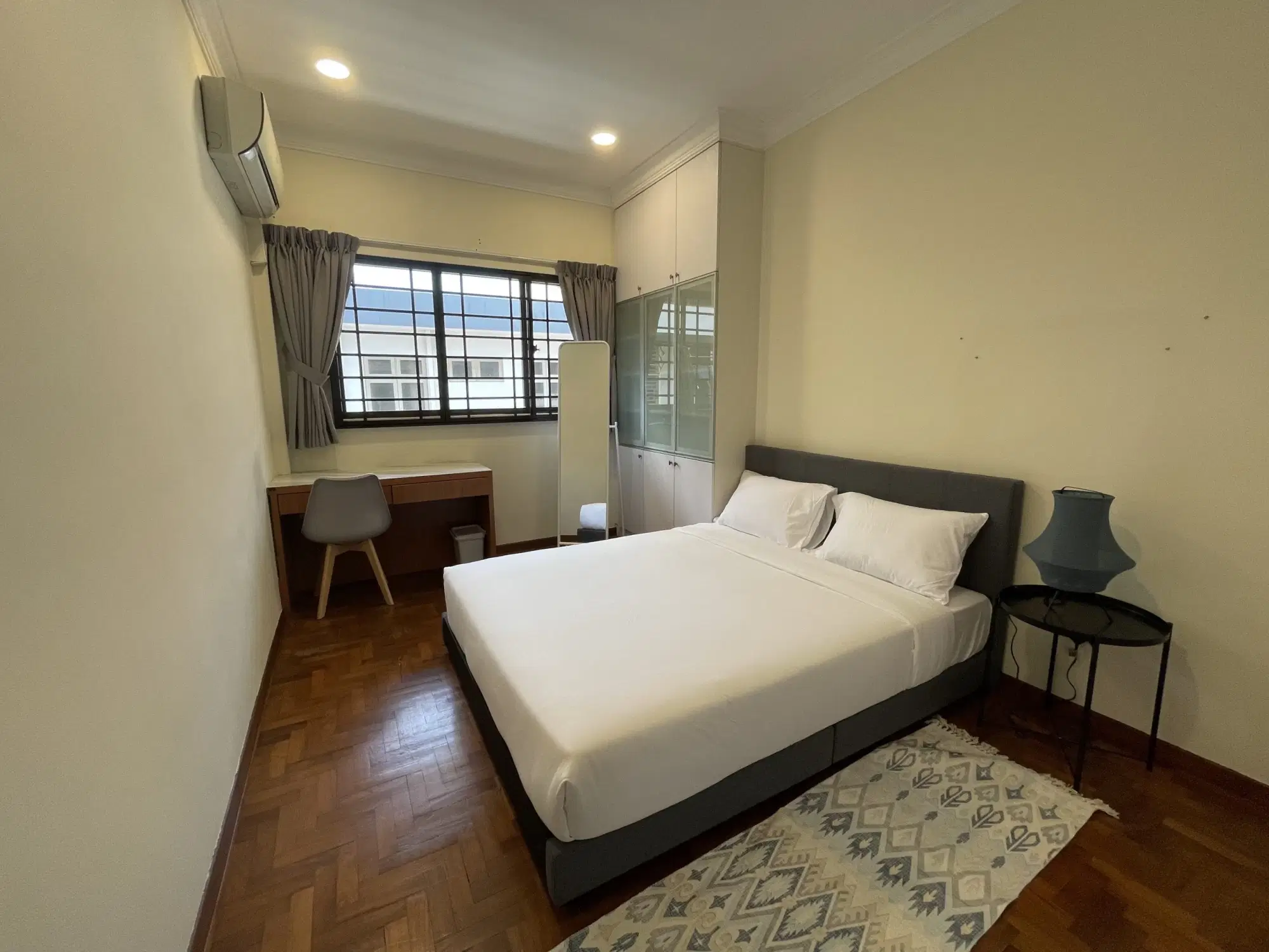 Room in a 3 Bedroom Apartment, 2 Kovan Rd, Singapore 548008