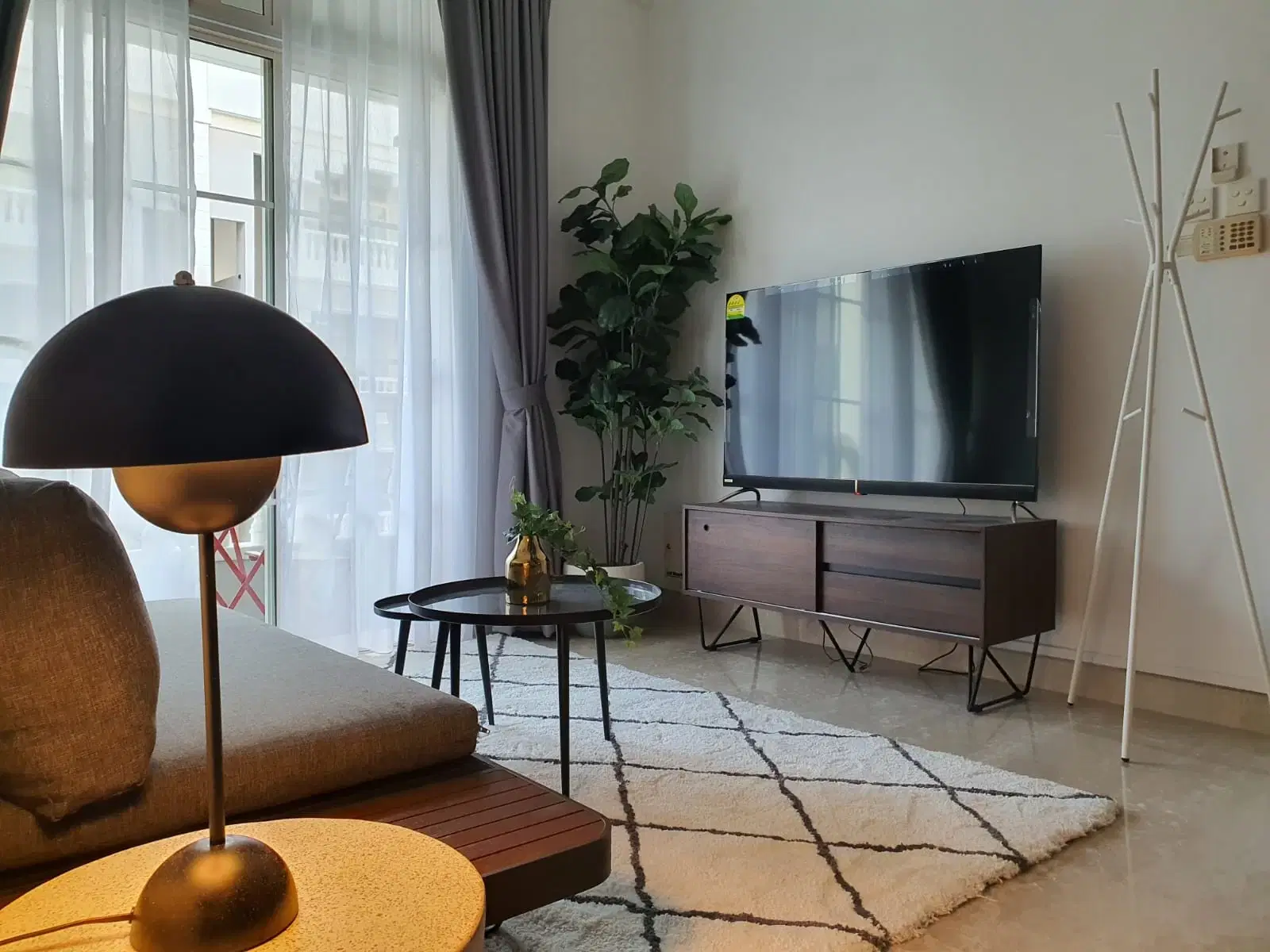 Room in a 8 Bedroom Apartment, 312 River Valley Rd, Singapore 238352 – Common Area