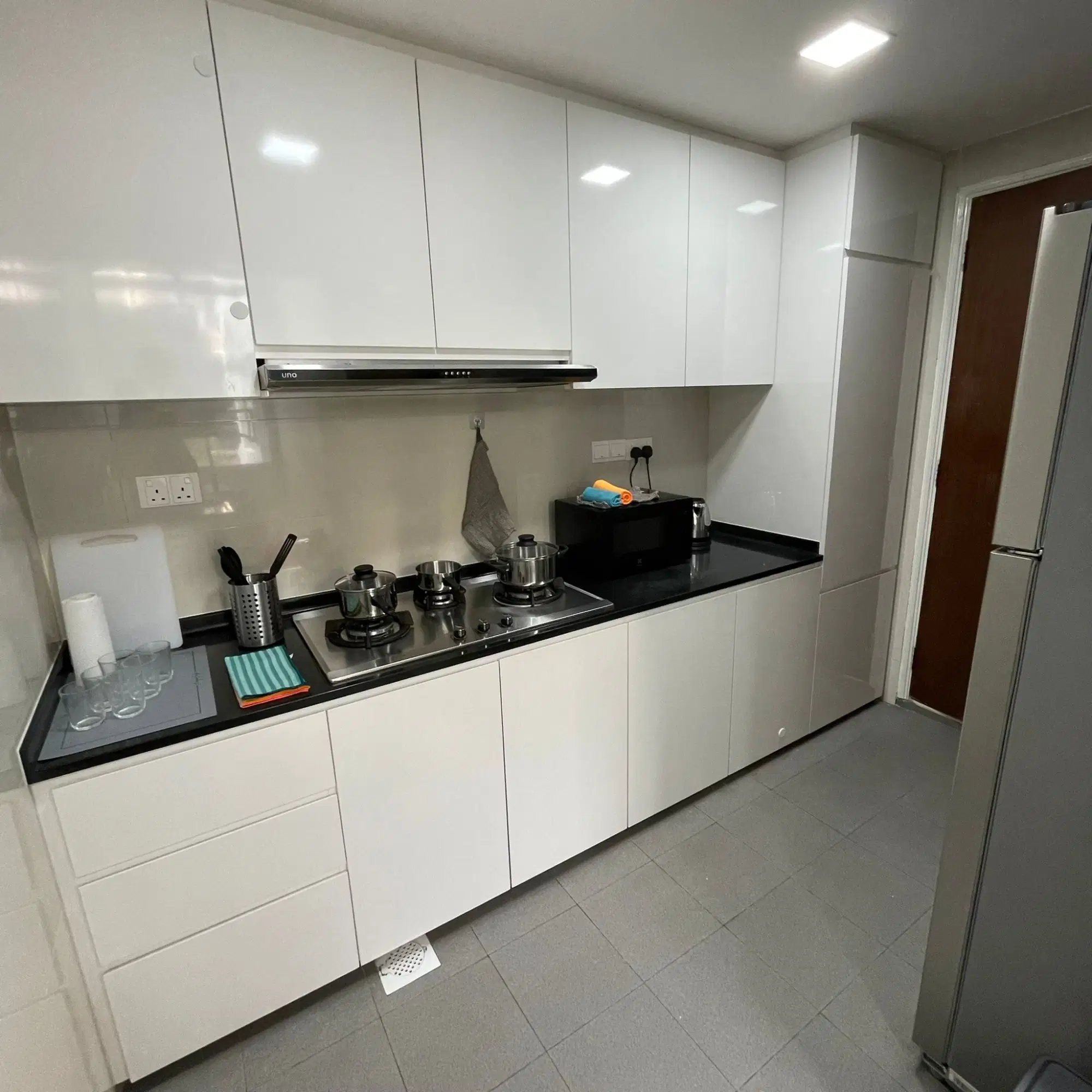Room In A 4 Bedroom Apartment, 20 Kay Poh Road, Singapore 248969 – Kitchen