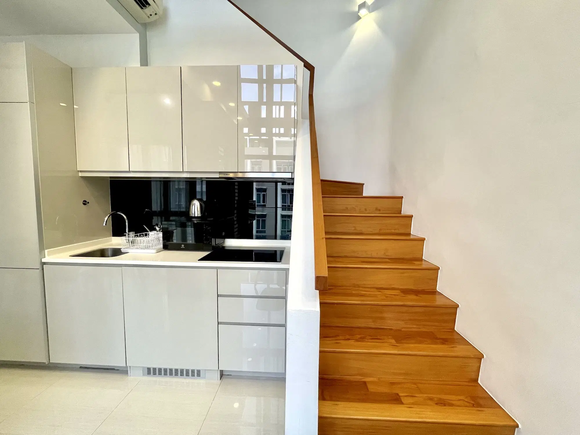 Room In A 3 Bedroom Apartment, 1 Lorong 27 Geylang, Singapore 388153 – Kitchen
