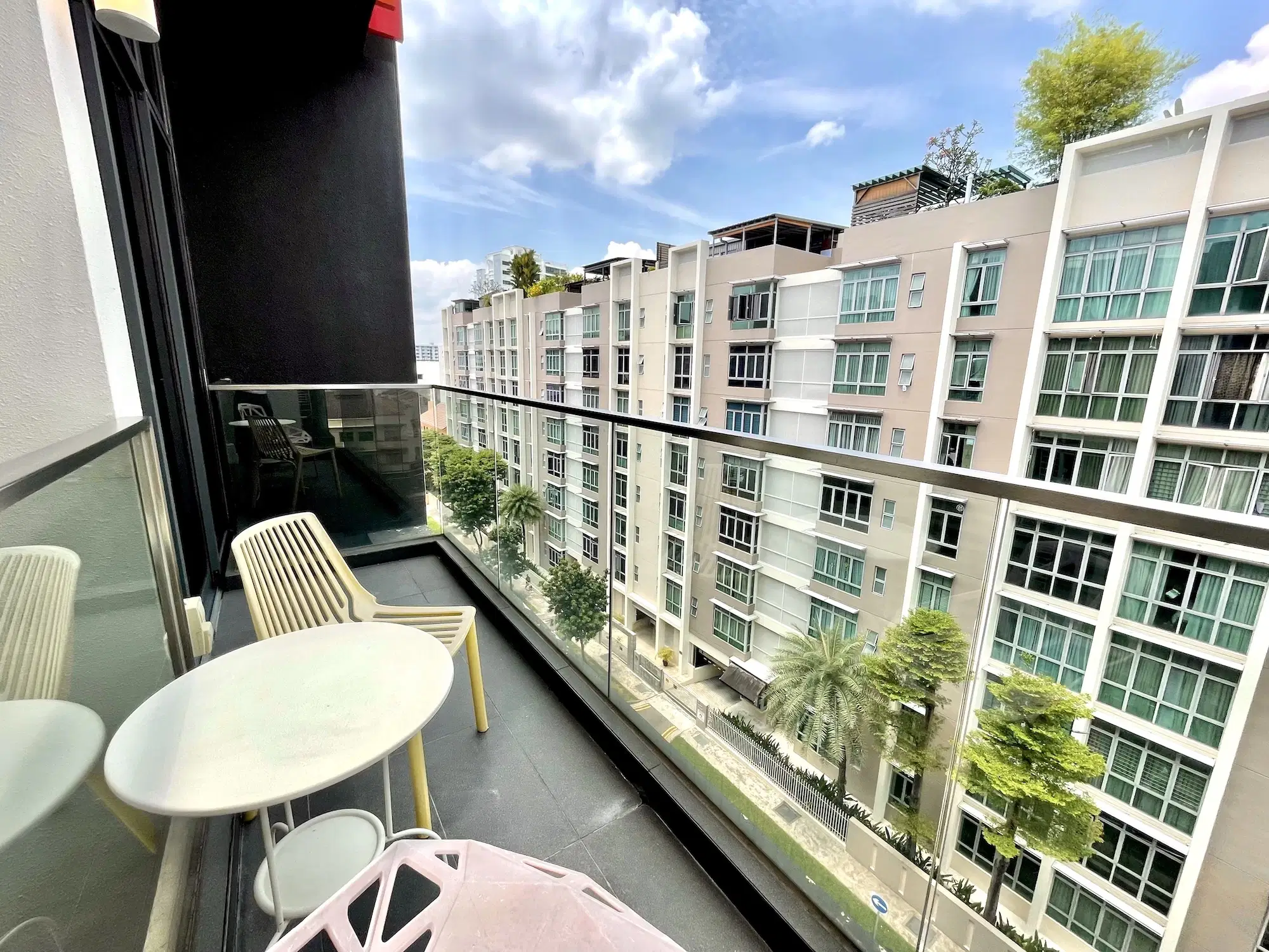 Room In A 3 Bedroom Apartment, 1 Lorong 27 Geylang, Singapore 388153 – Exterior