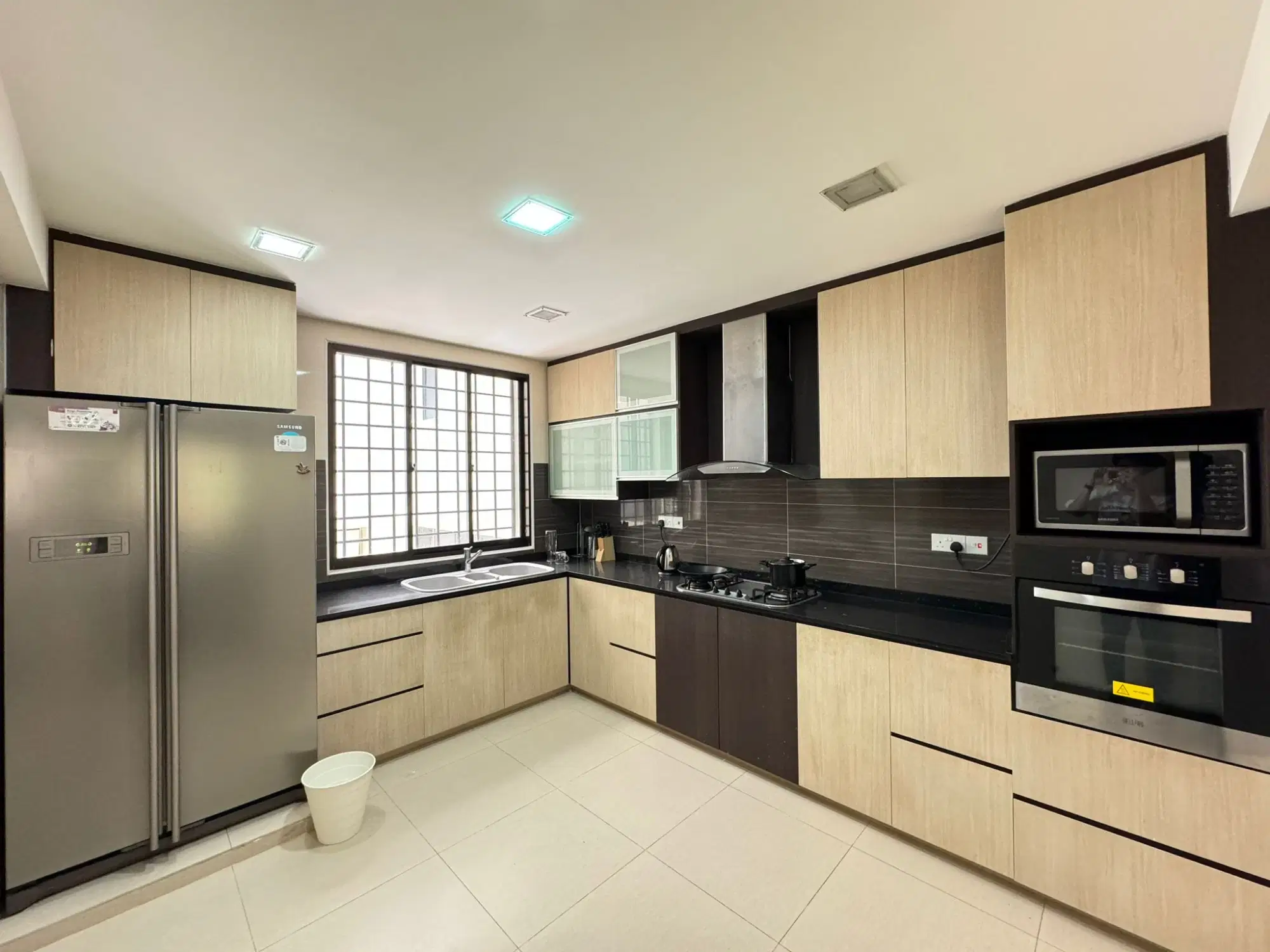 Room in a 4 Bedroom Apartment, 3 Hacienda Grove, Singapore 457909 – Kitchen