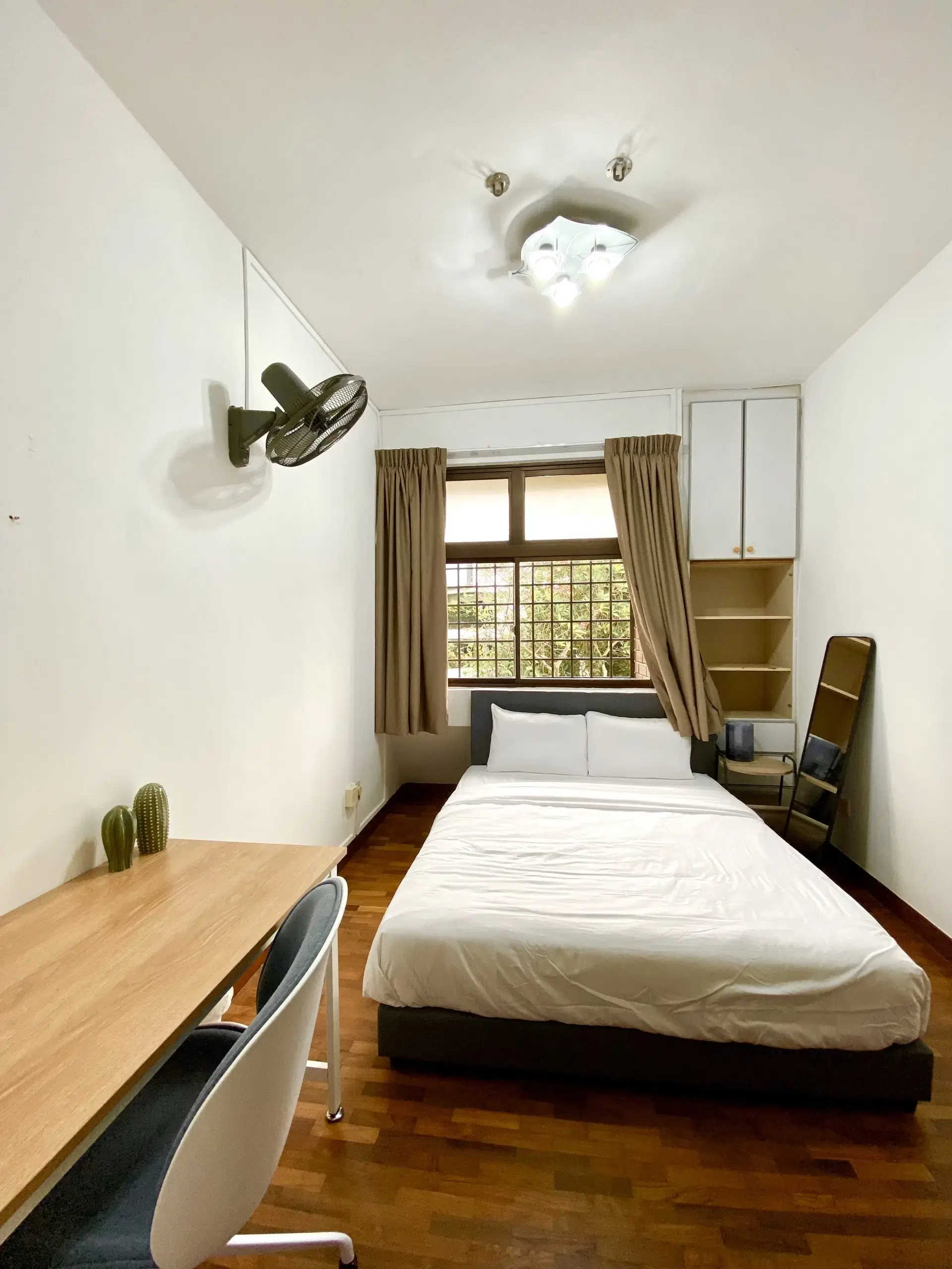 Room in a 4 Bedroom Apartment, 3 Hacienda Grove, Singapore 457909