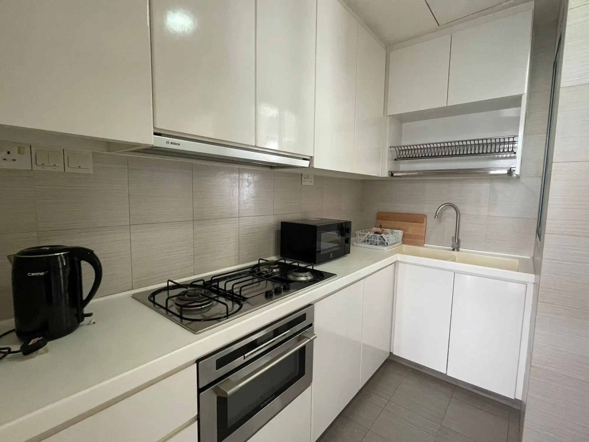 Room in a 3 Bedroom Apartment, 221 Queensway, Singapore 276750 – Amenities