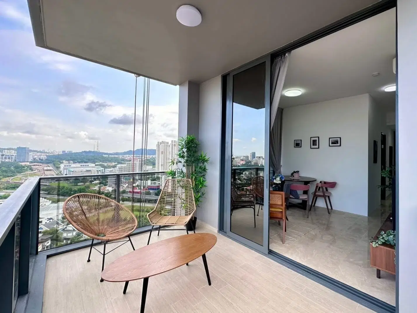 Room in a 4 Bedroom Apartment, 6A Jalan Lempeng Parc Clematis, Singapore 128822 – Common Area