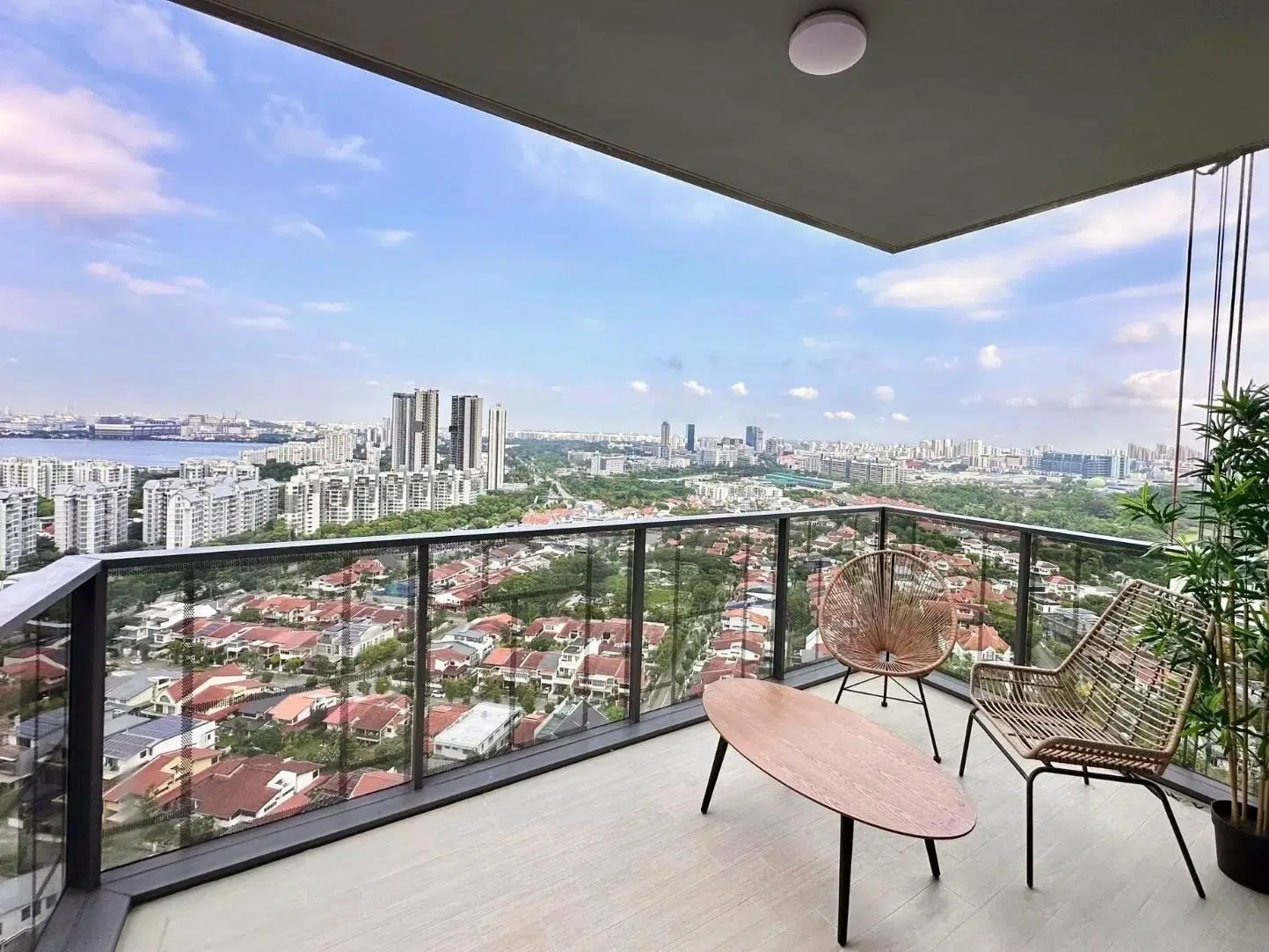 Room in a 4 Bedroom Apartment, 6A Jalan Lempeng Parc Clematis, Singapore 128822 – Common Area