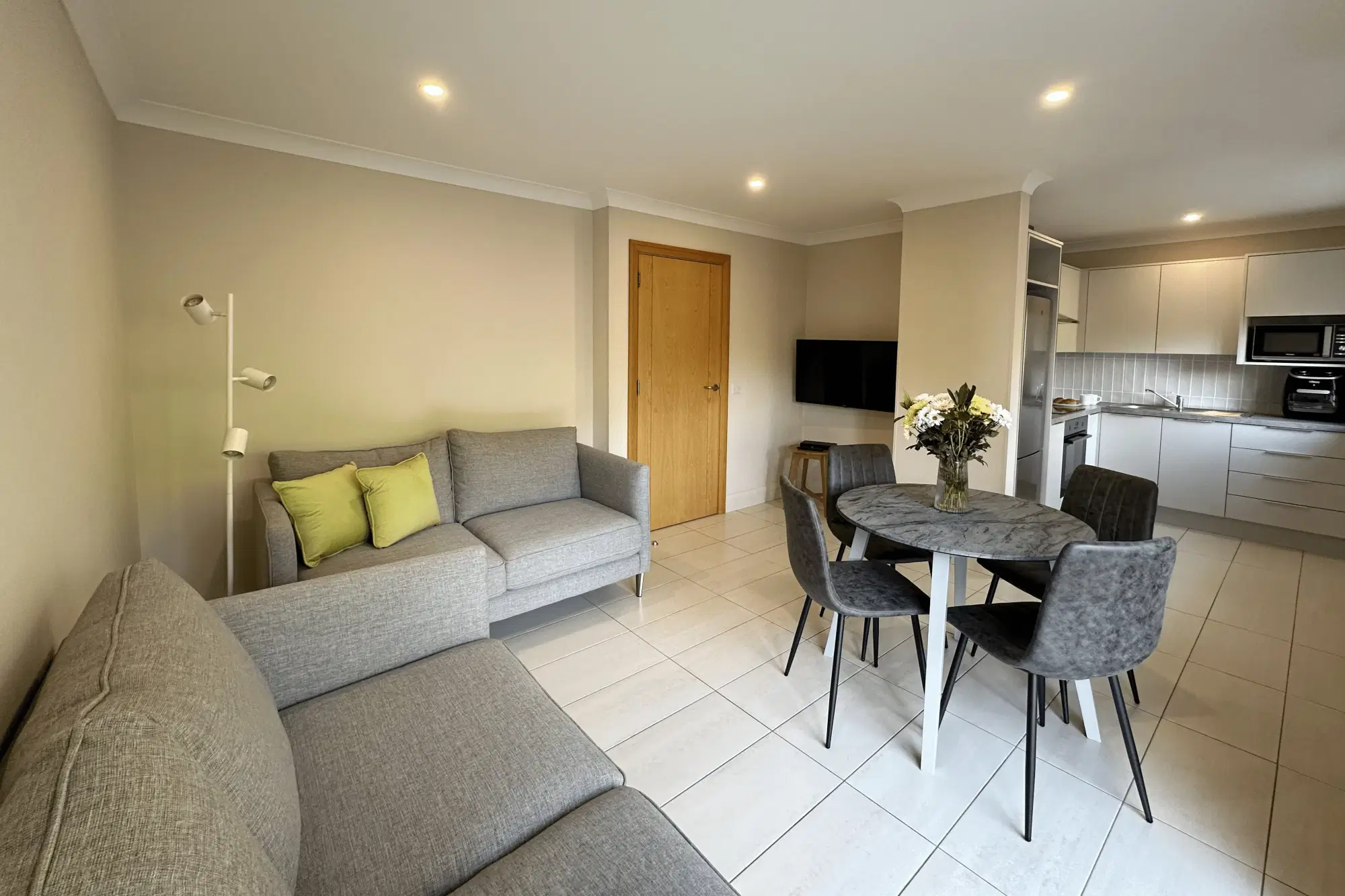 Canvas Cuirt-Na-Coiribe, Galway – Common Area