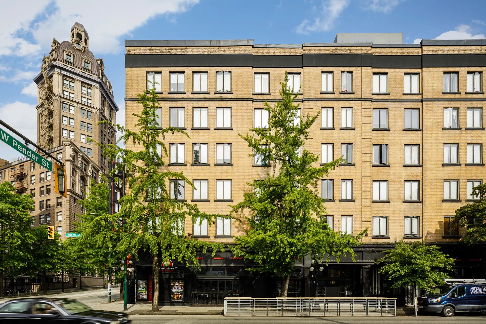 ALMA @ Gastown, Vancouver – Exterior