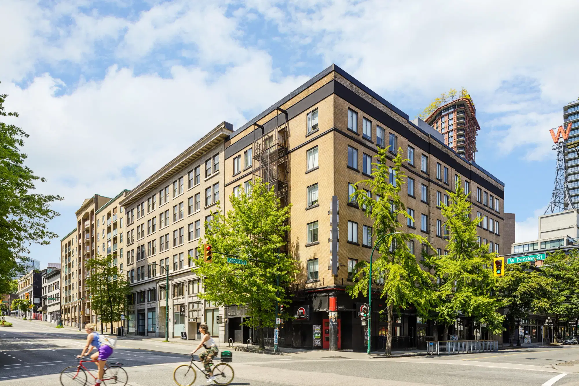 ALMA @ Gastown, Vancouver – Exterior