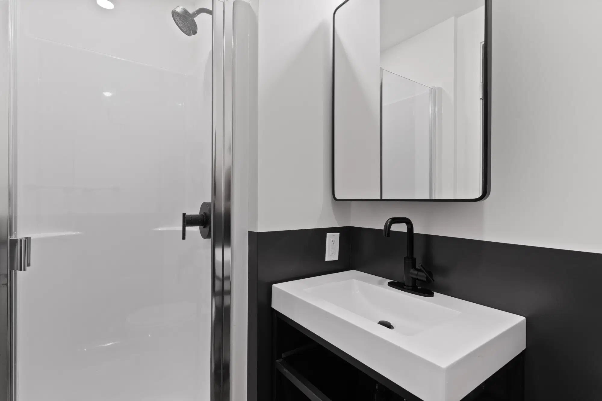 ALMA @ Gastown, Vancouver – Bathroom