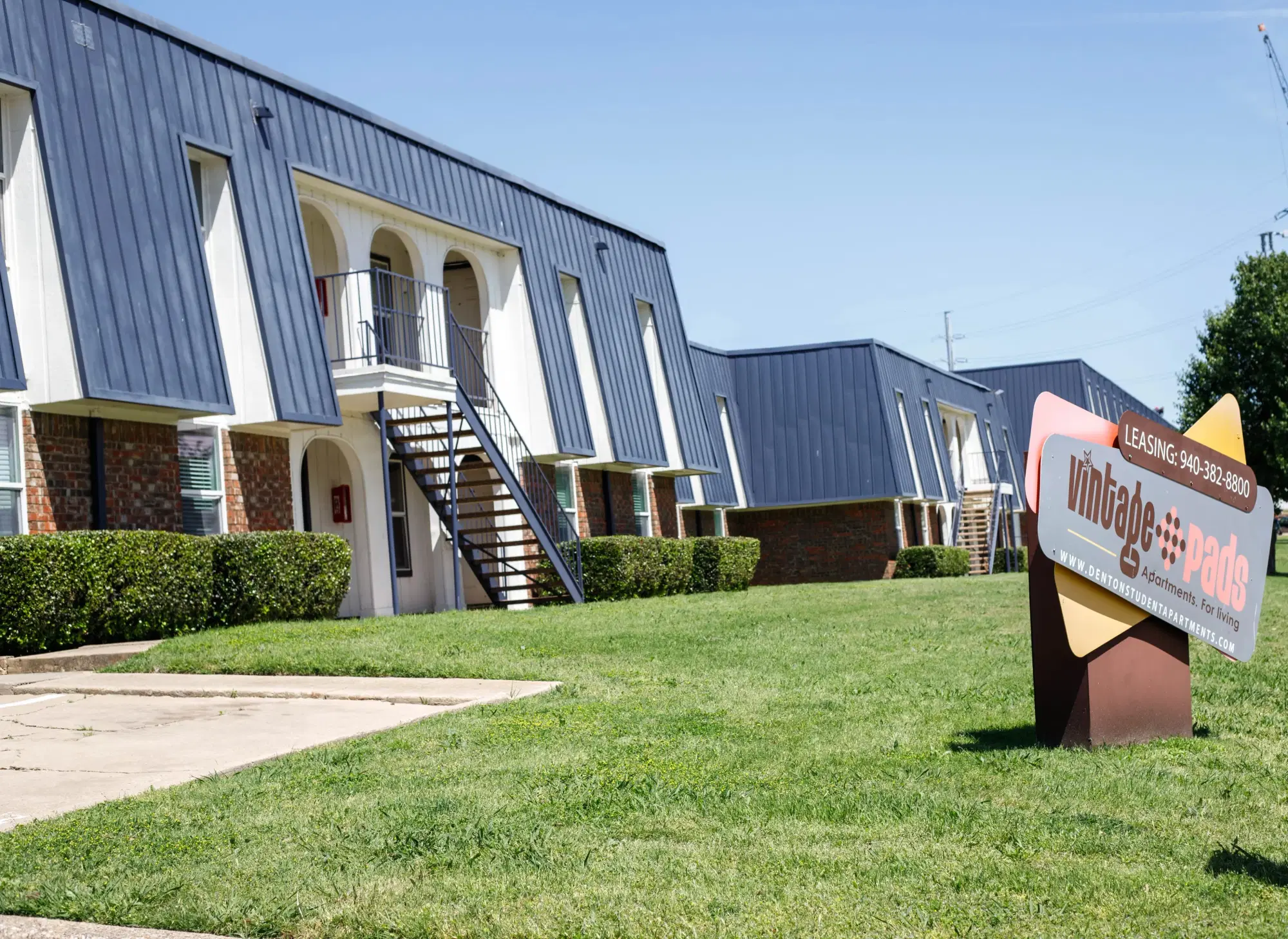 Vintage Pads, Denton – Exterior