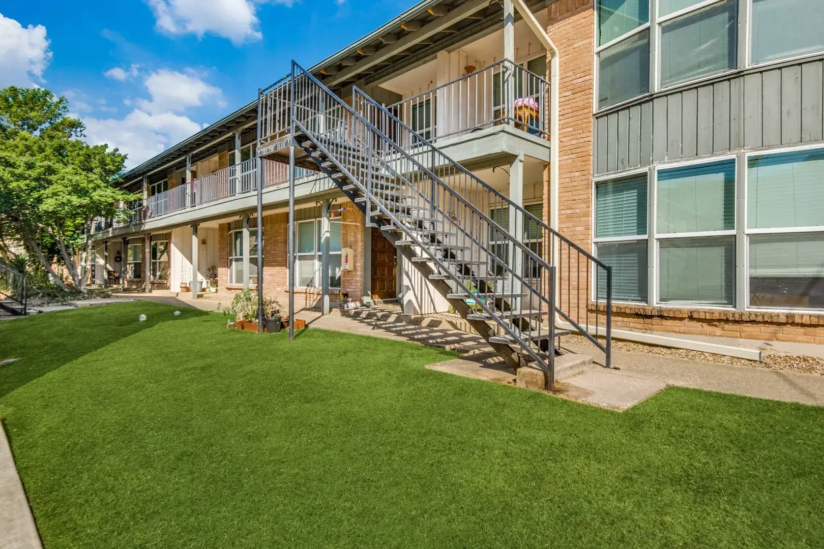 Zen Apartments, Denton – Exterior