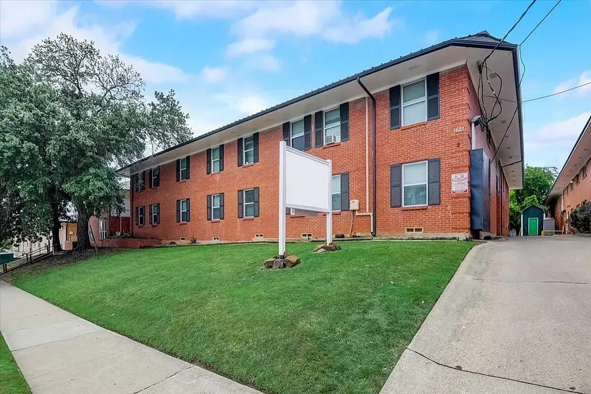 Across the Street, Denton – Exterior
