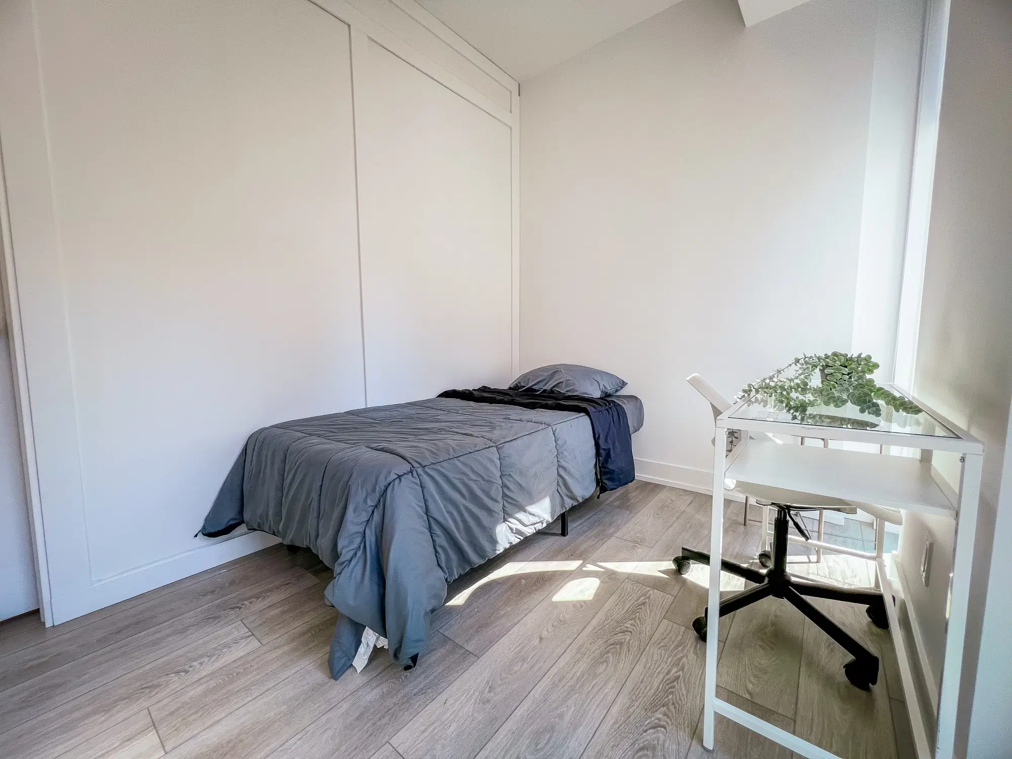 200 Redpath Ave, Toronto – Unit 402 - Flex Room (1 Bed 1 Bath)
