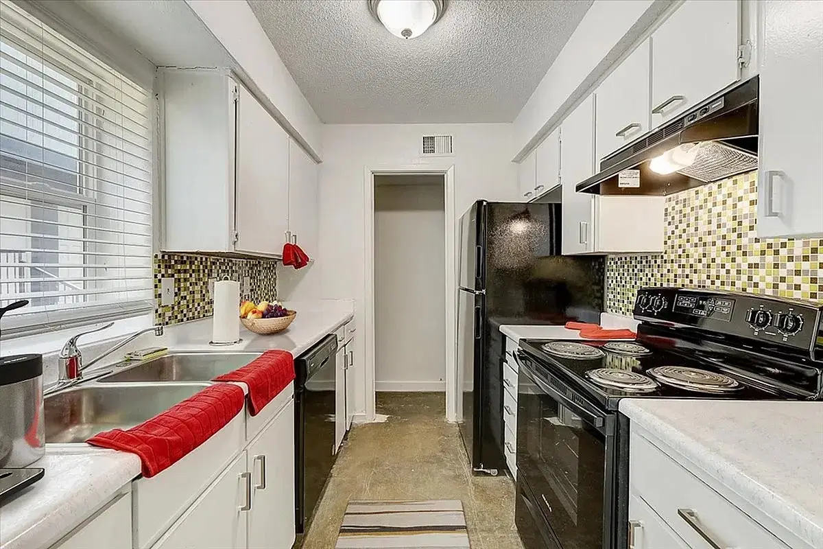 Iconic Village, Denton – Kitchen