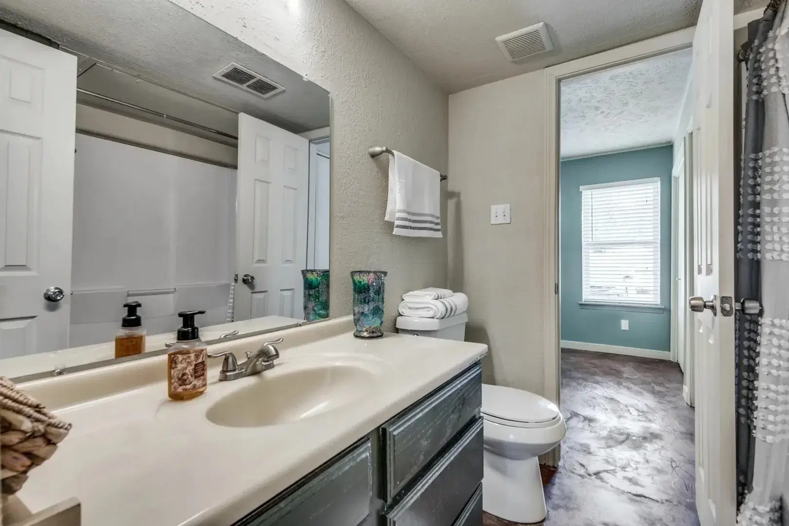 Starlite, Denton – Bathroom