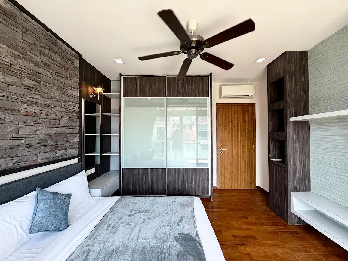 109H Highland Road, Singapore – Standard (Queen, Windowless)