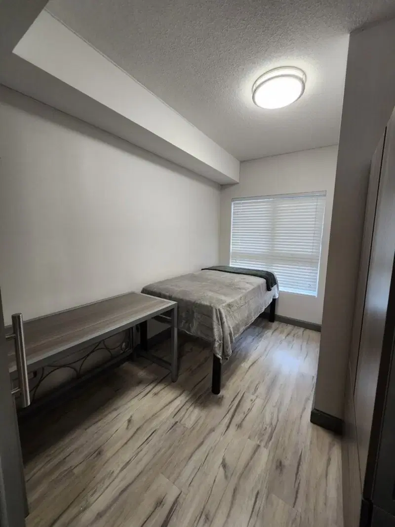 258A Sunview St, Waterloo, ON – Bedroom