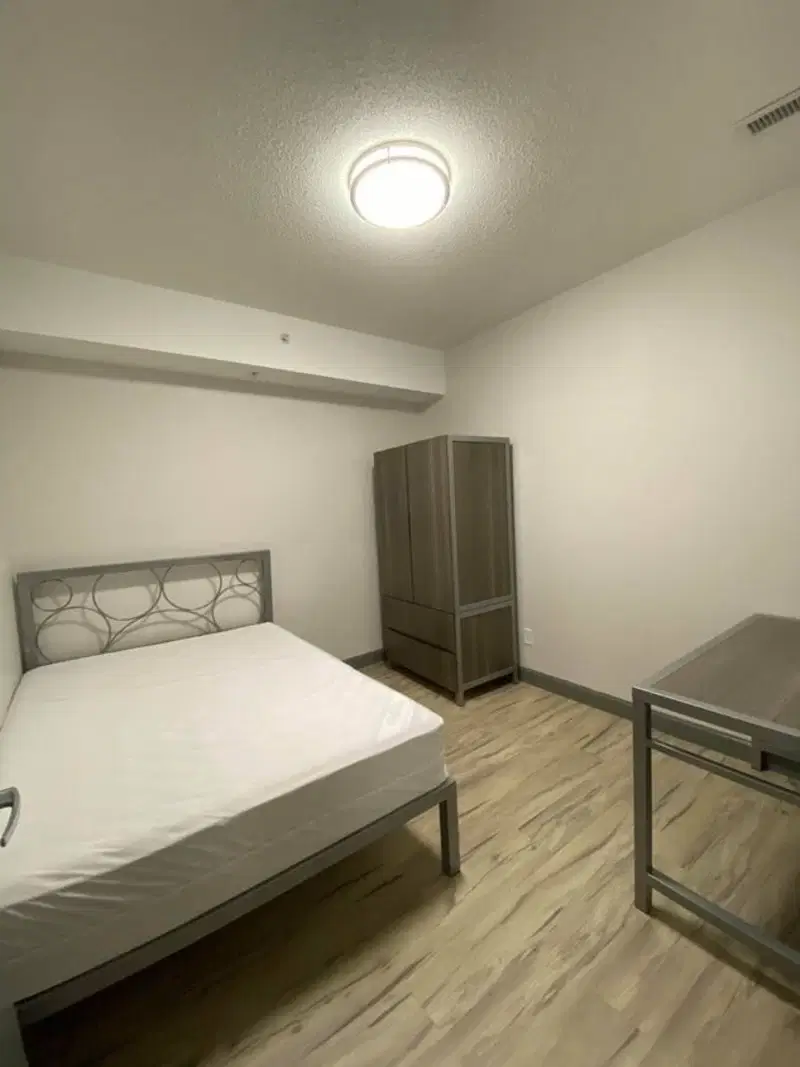 258C Sunview St, Waterloo, ON – Bedroom