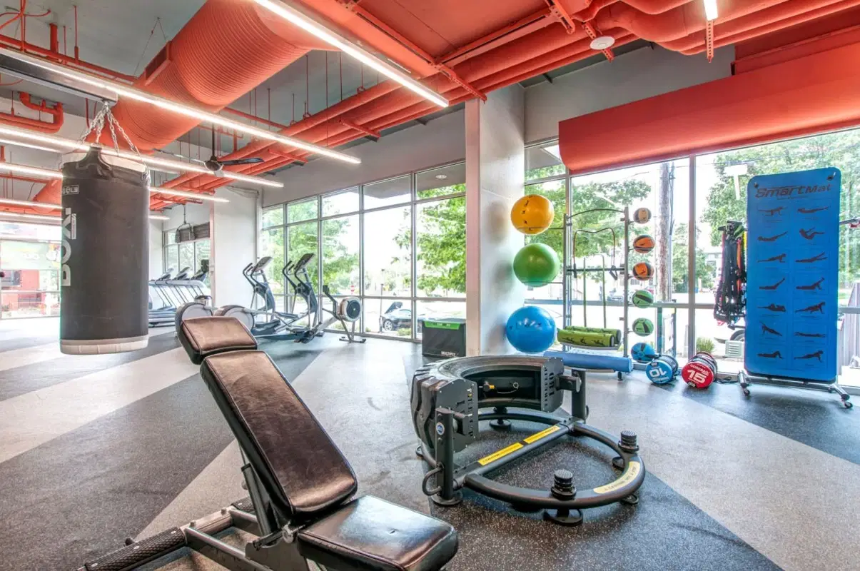 Burnham 310, Champaign – Amenities