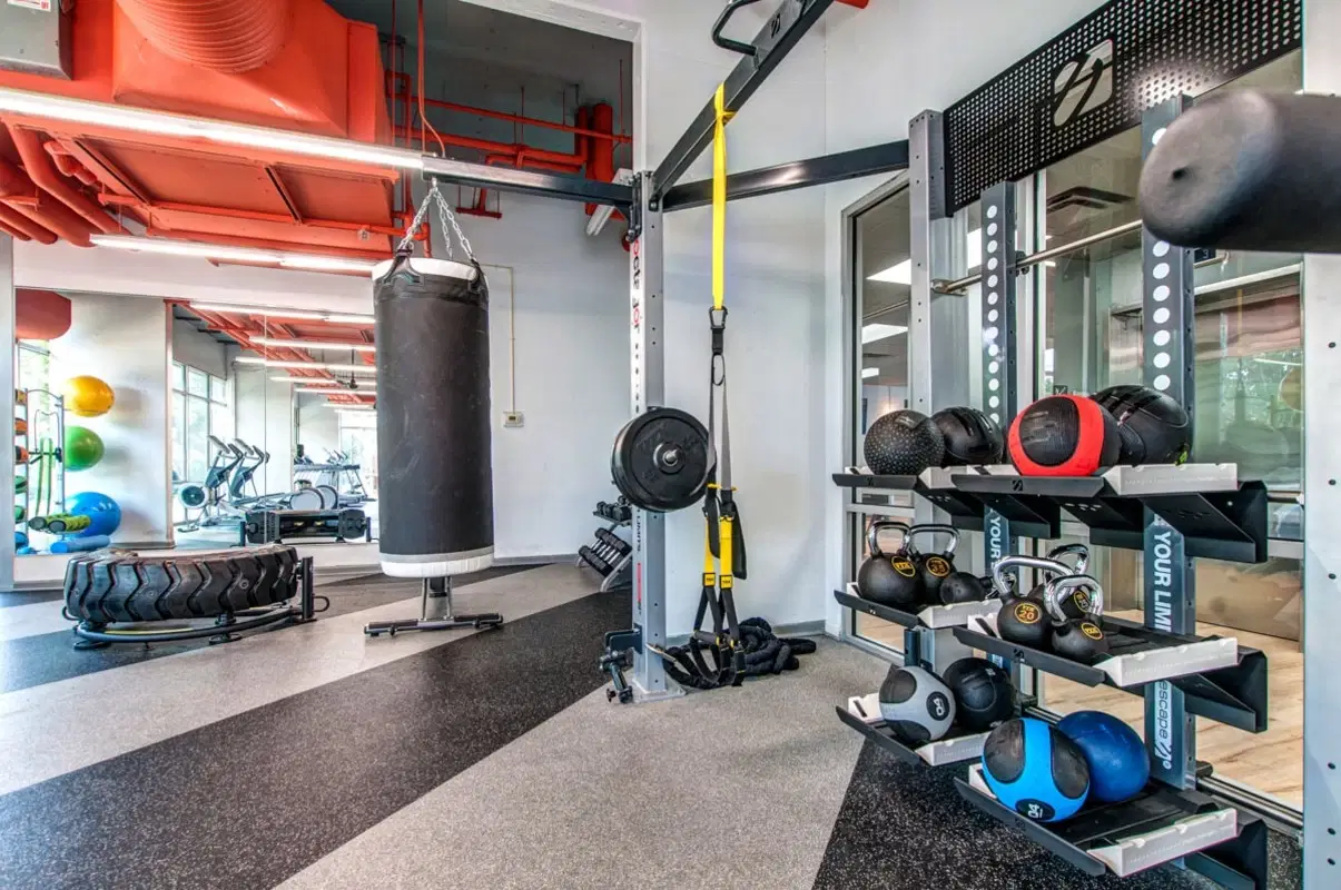 Burnham 310, Champaign – Amenities