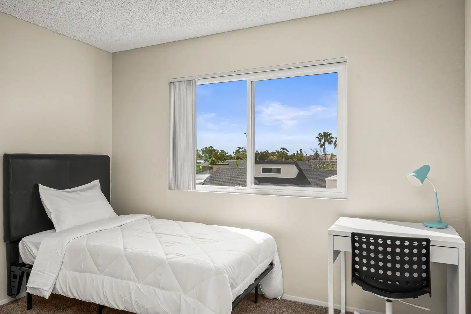 3899 Nobel Drive, San Diego