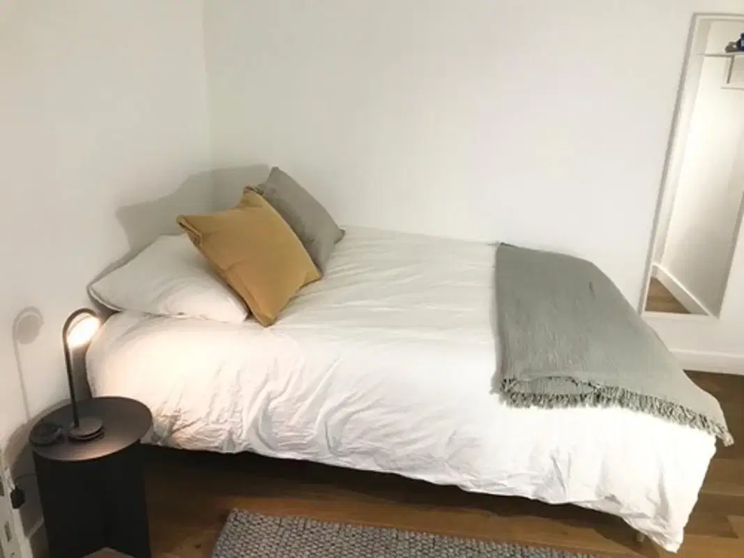 A-CLV 75007, Paris – Joyyfroy Room 2