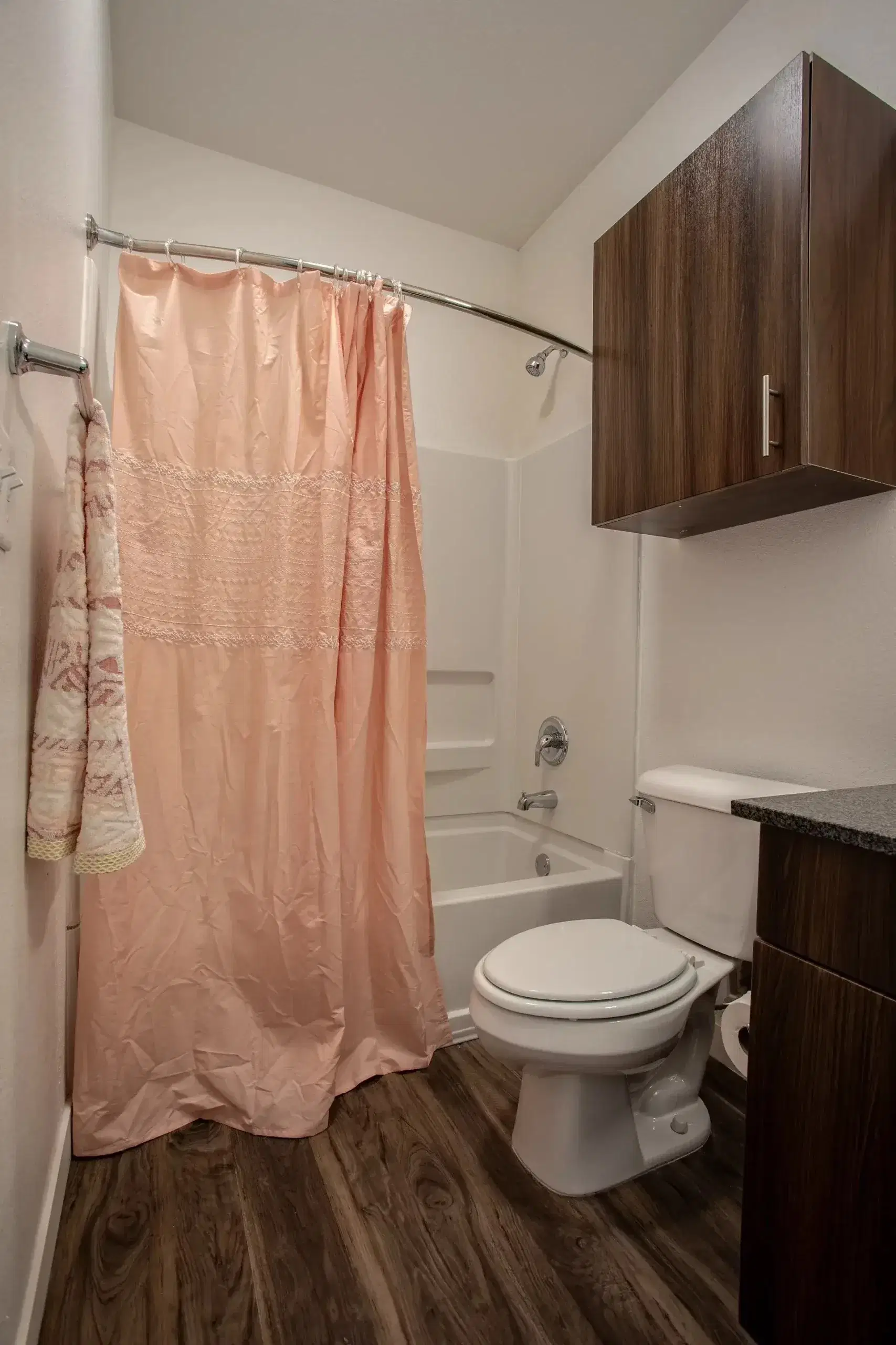 ROAM Student Living, Missoula – Bathroom