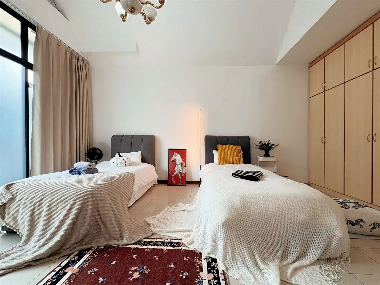 Singroost Singapore Barossa, Singapore – Premium Twin Share Room - Private Bathroom - Built-In Wardrobe