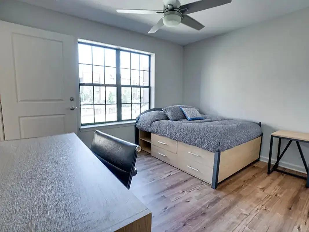 Yugo Flagstaff Grove, Flagstaff – Room in 2 Bedroom 2 Bathroom | Renovated
