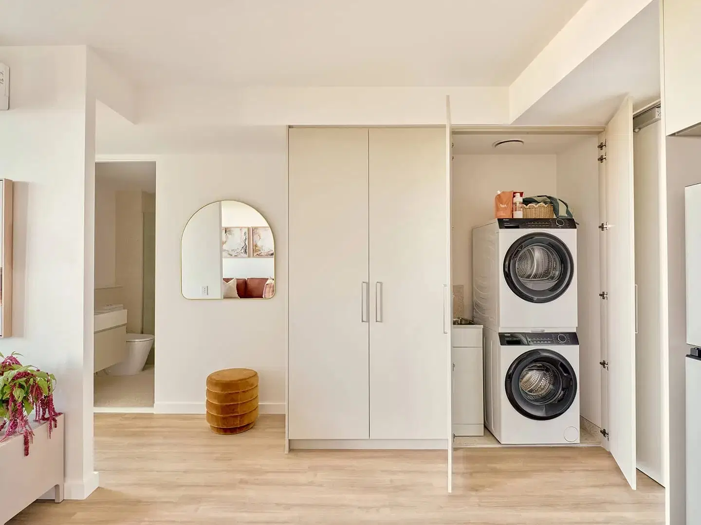 Local: Box Hill - 11 Cambridge, Melbourne – Amenities