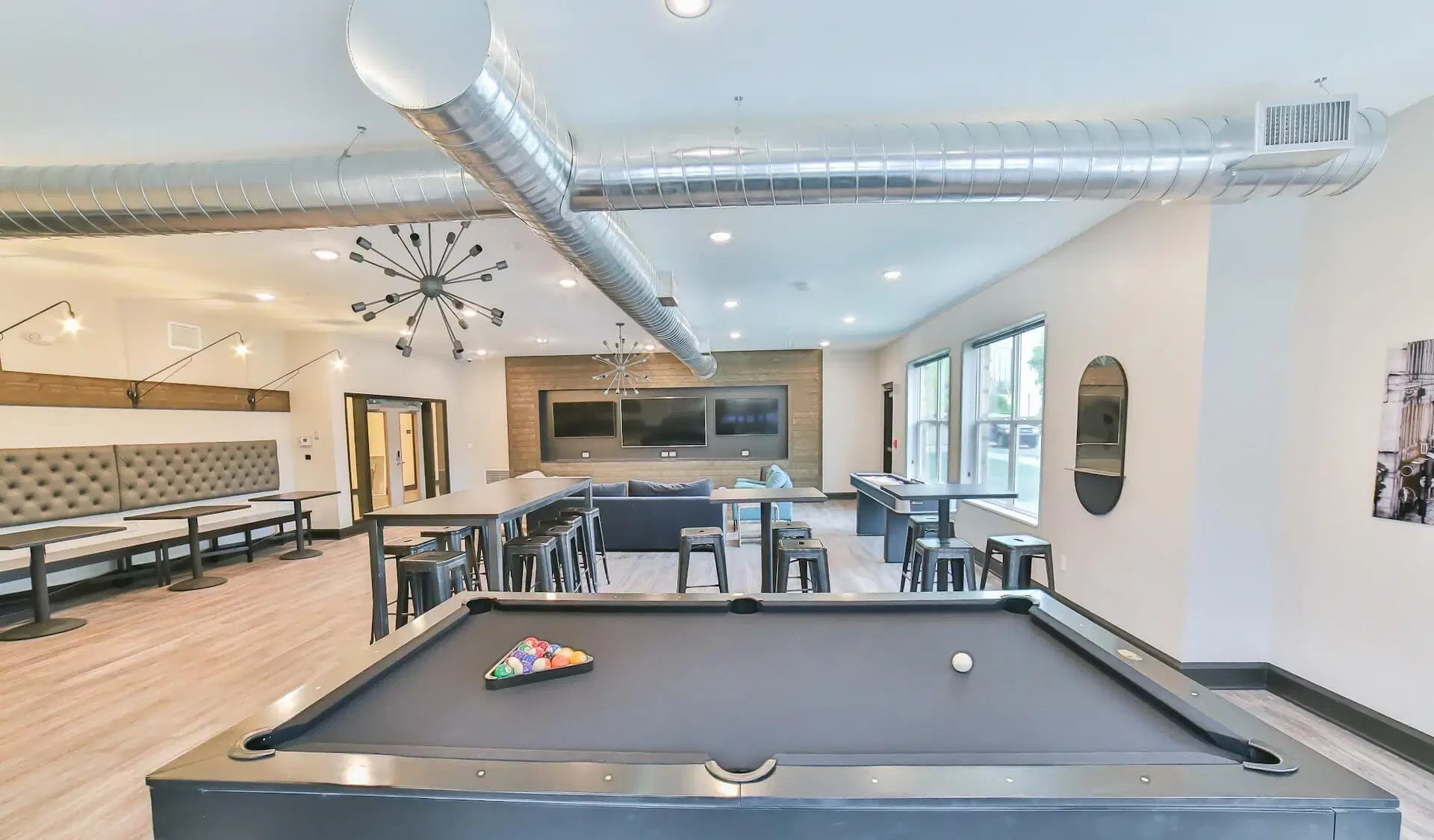 The Enclave, Youngstown – Amenities