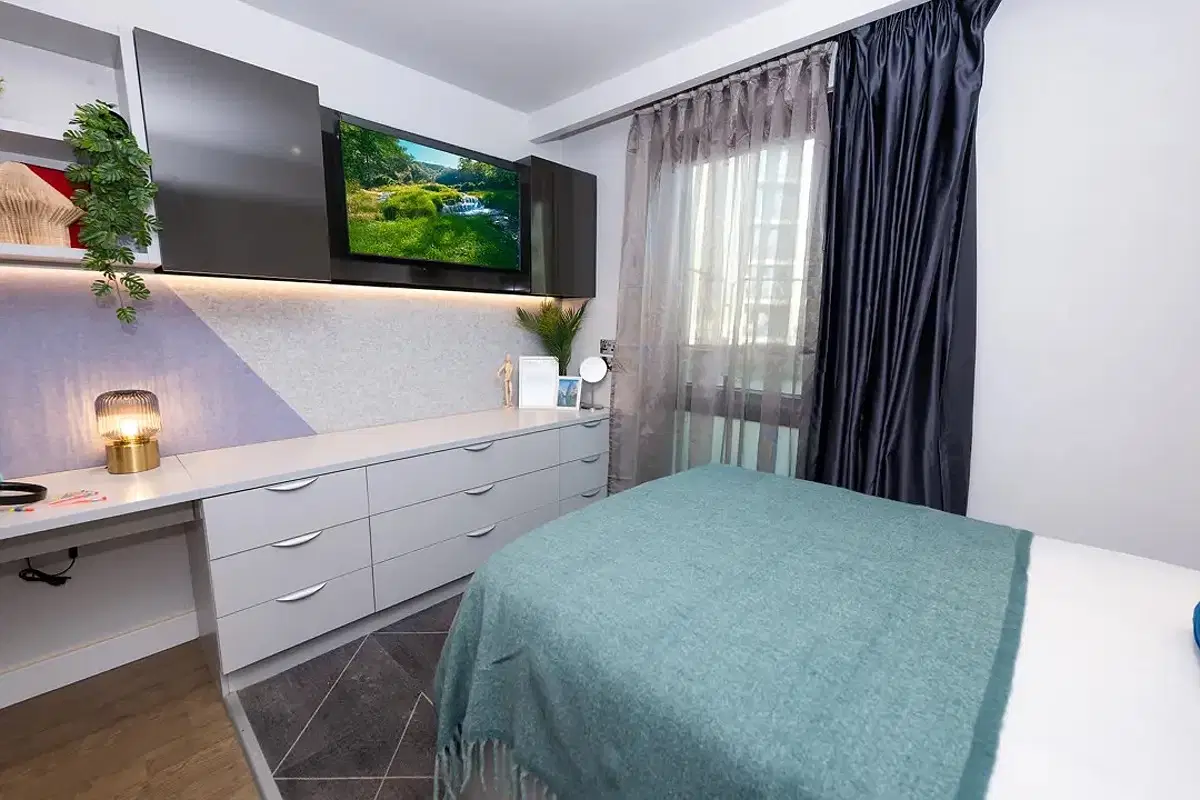 Glasgow West End, Glasgow – Bronze Plus Studio