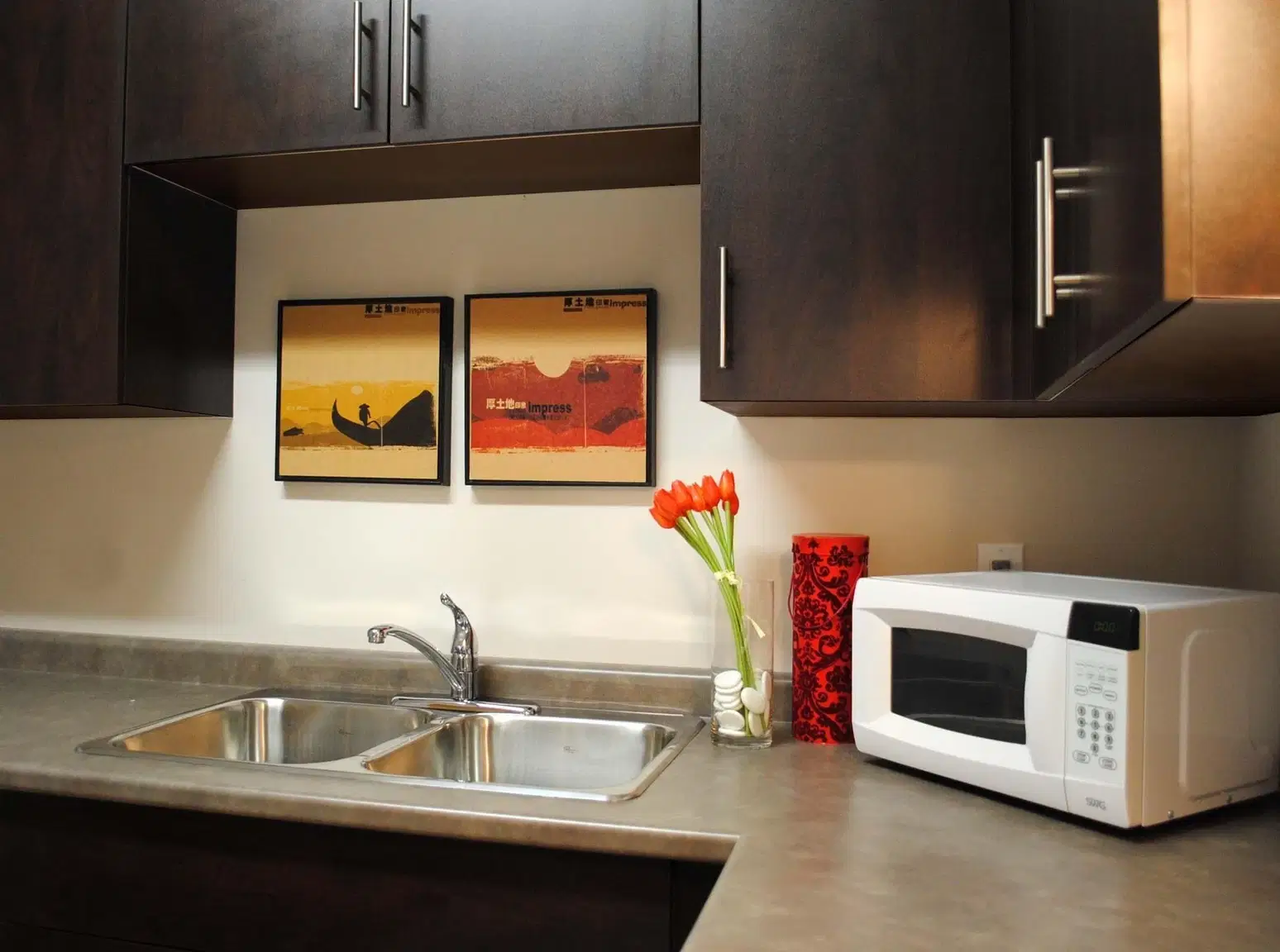 Columbia, Waterloo – Kitchen
