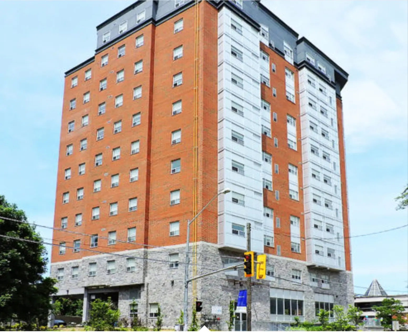 185 King St. N., Waterloo – Exterior