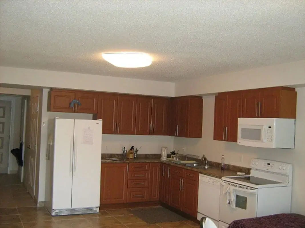 49 Columbia Street, Waterloo – Kitchen