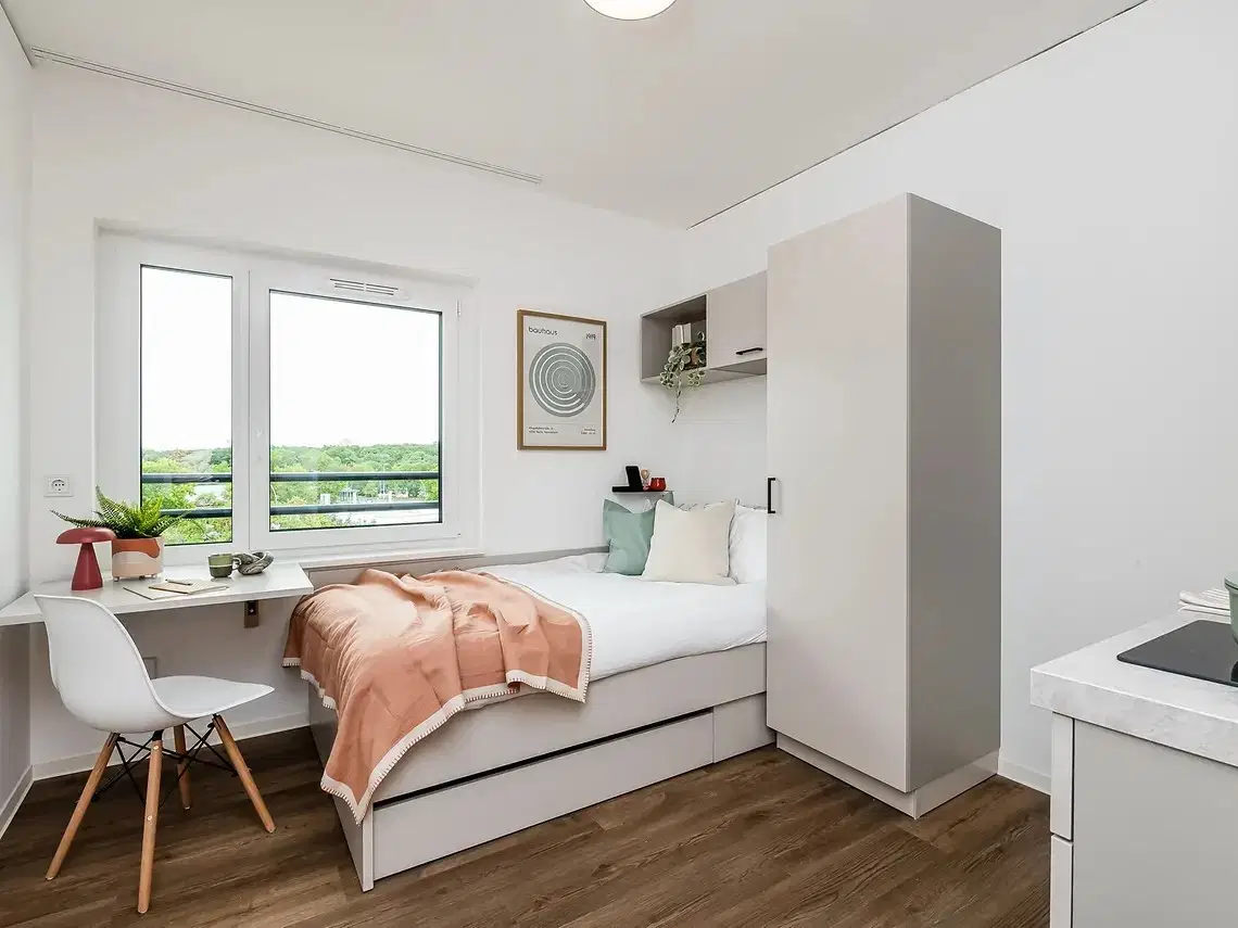 Studyo Tierpark, Berlin – Silver
