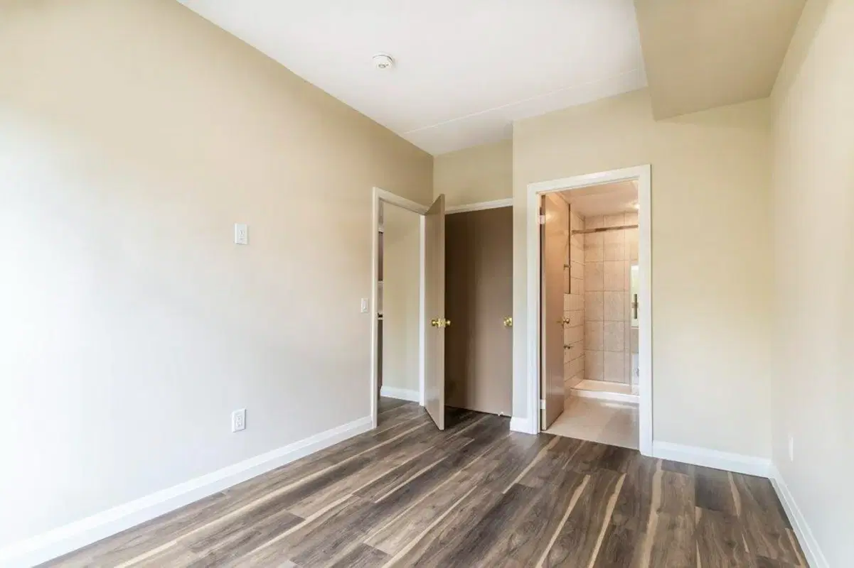 Coldstream, Waterloo – Room