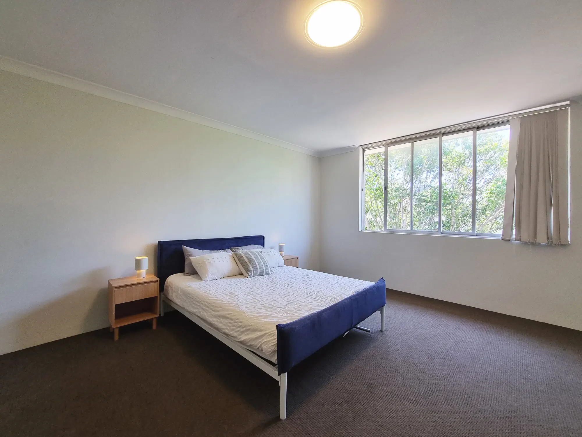 Room in a 3 Bedroom Apartment, 1 Shirley St, Alexandria, Australia NSW 2015 – Master Bedroom
