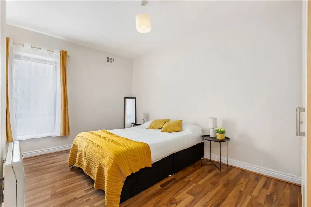 Room in a 2 Bedroom Apartment, 53 Slade Castle Ave, Saggart, Co. Dublin D24 N279