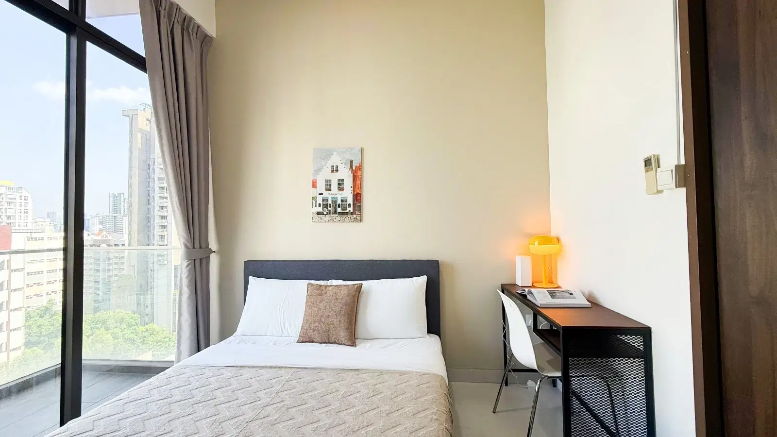 Room in a 3 Bedroom Apartment, Neem Tree Condominium, 30 Jalan Kemaman, Singapore 329341 – Master