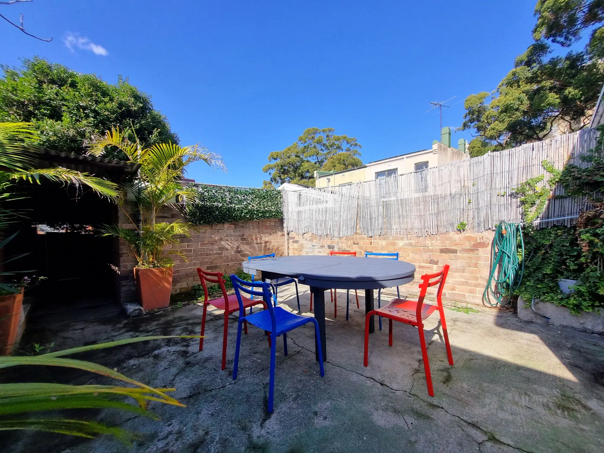 Room in a 5 Bedroom Apartment, 33 Young Street, Redfern, Australia NSW 2016 – Exterior