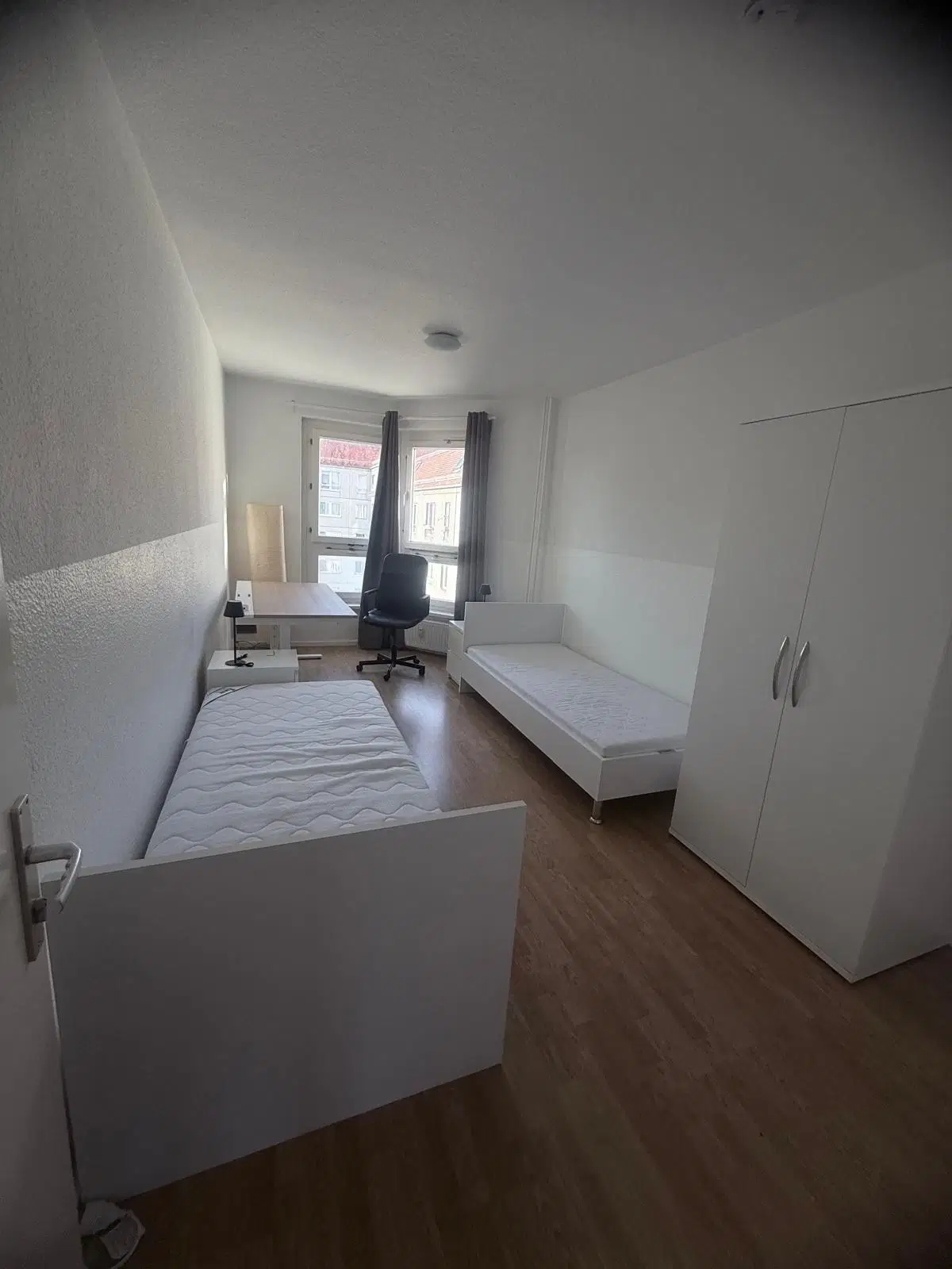 AR 10117, Berlin