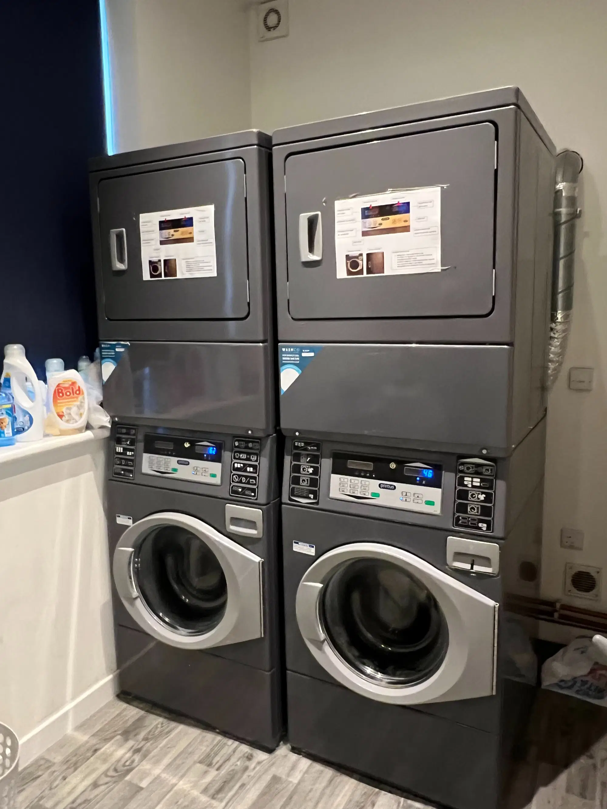 Holmes, Canterbury – Amenities