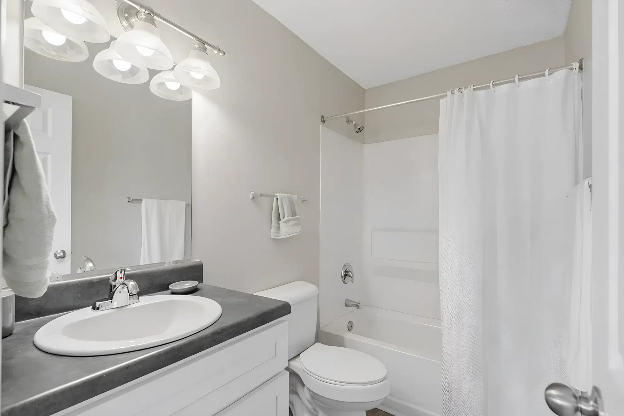 Seahawk Retreat, Wilmington – 1 Bedroom 1.5 Bathroom